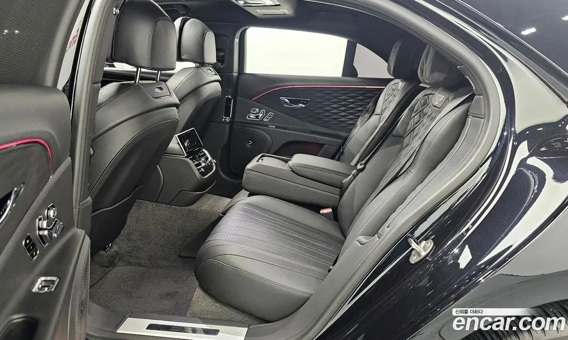 Bentley Flying Spur 2022 4.0 автомат (гидро), фото 15