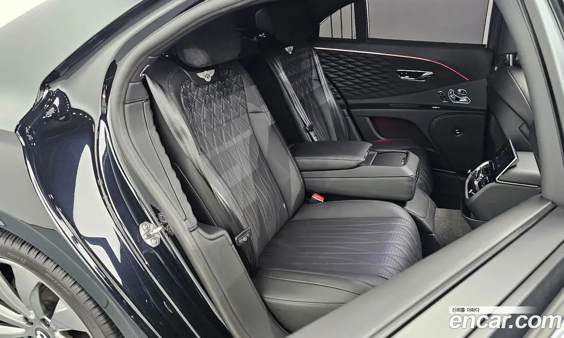 Bentley Flying Spur 2022 4.0 автомат (гидро), фото 16