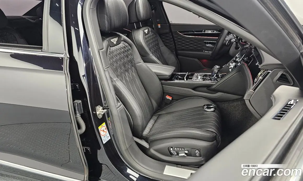 Bentley Flying Spur 2022 4.0 автомат (гидро), фото 17
