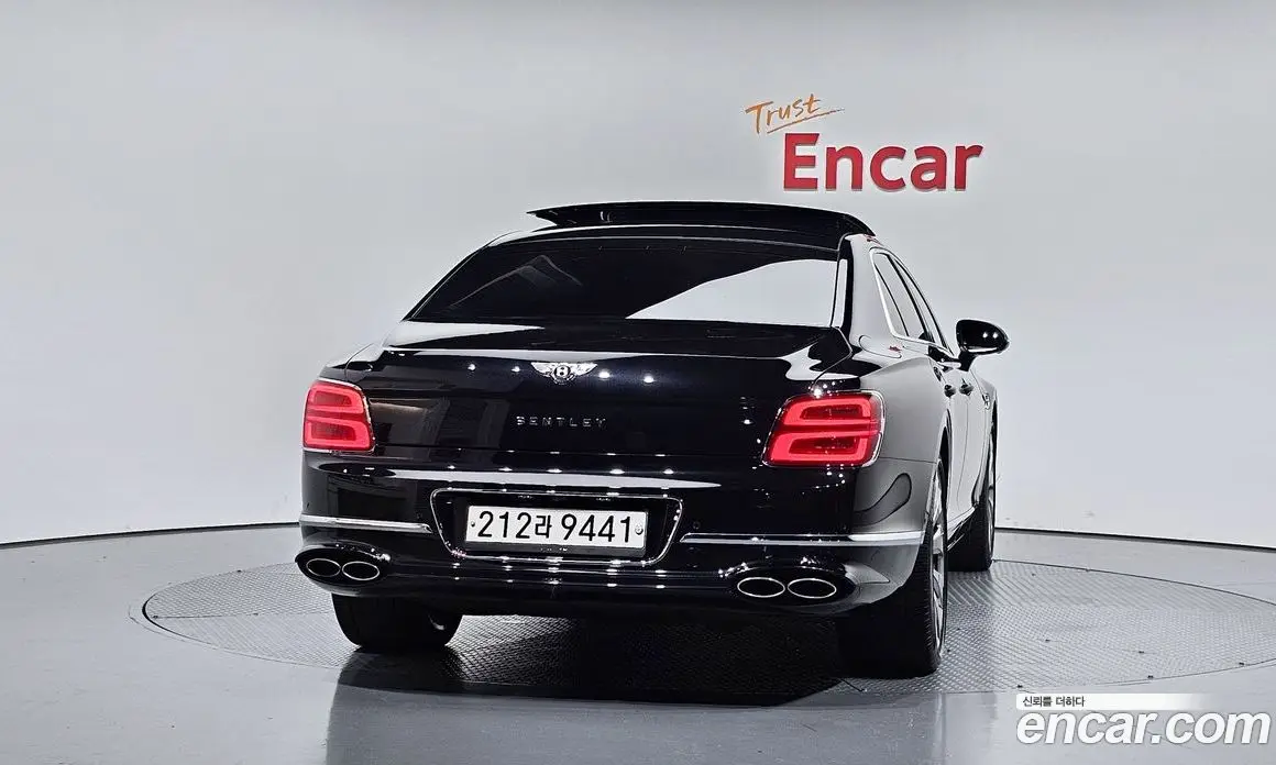 Bentley Flying Spur 2022 4.0 автомат (гидро), фото 3