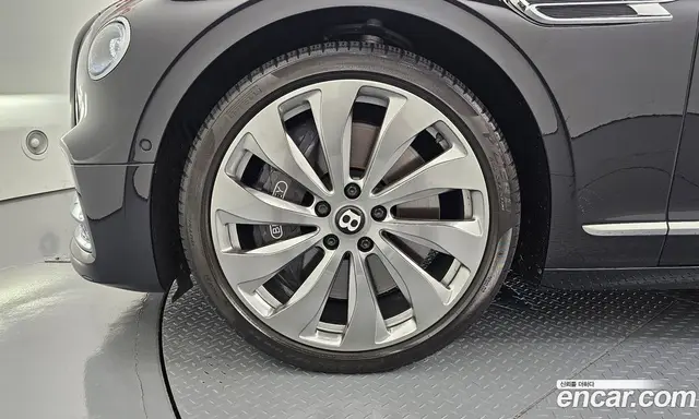 Bentley Flying Spur 2022 4.0 автомат (гидро), миниатюра 4