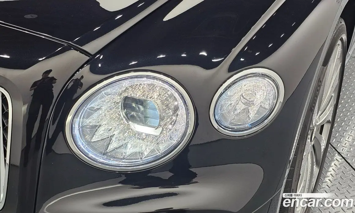 Bentley Flying Spur 2022 4.0 автомат (гидро), фото 7