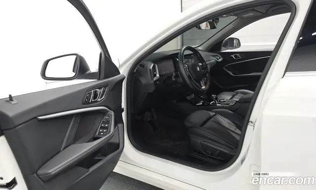 BMW 1 серия 2021 2.0 автомат (гидро), миниатюра 12