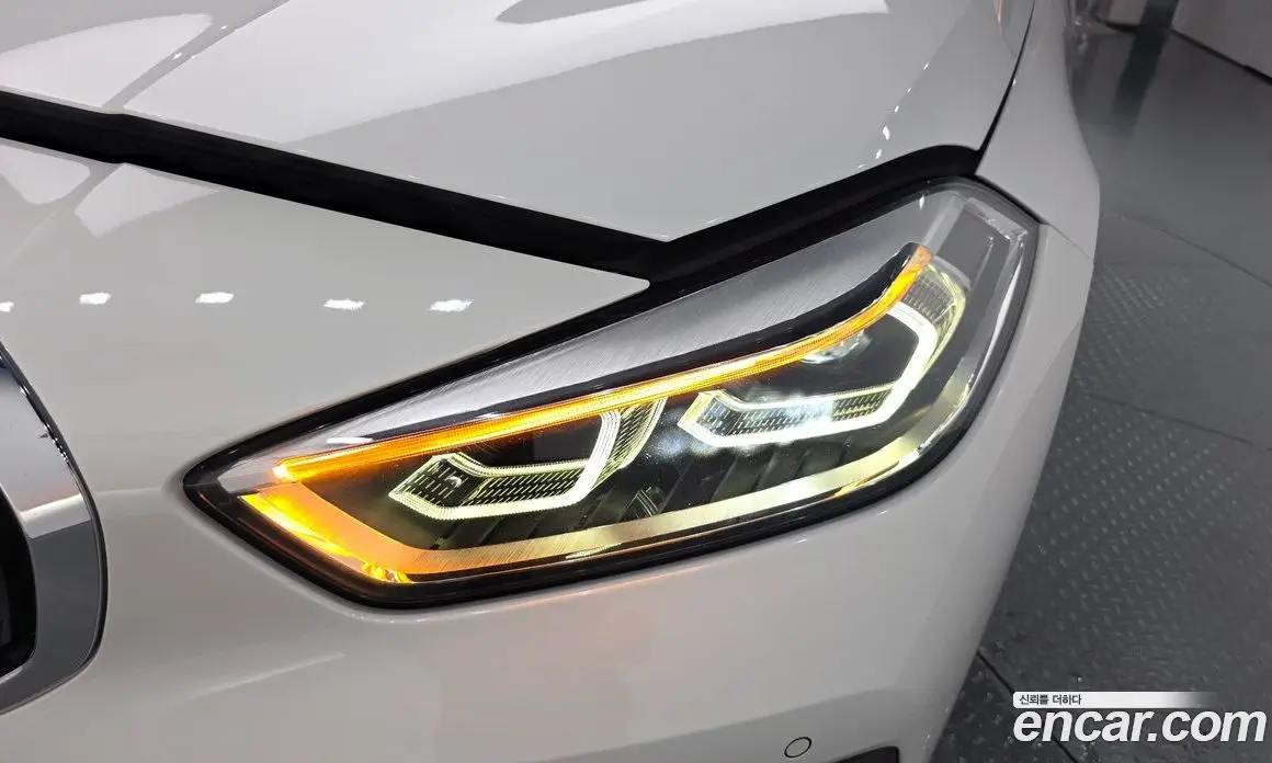BMW 1 серия 2021 2.0 автомат (гидро), фото 7