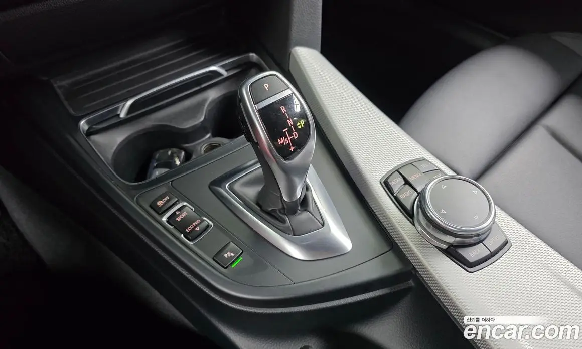 BMW 3 серия 2016 2.0 автомат (гидро), фото 11