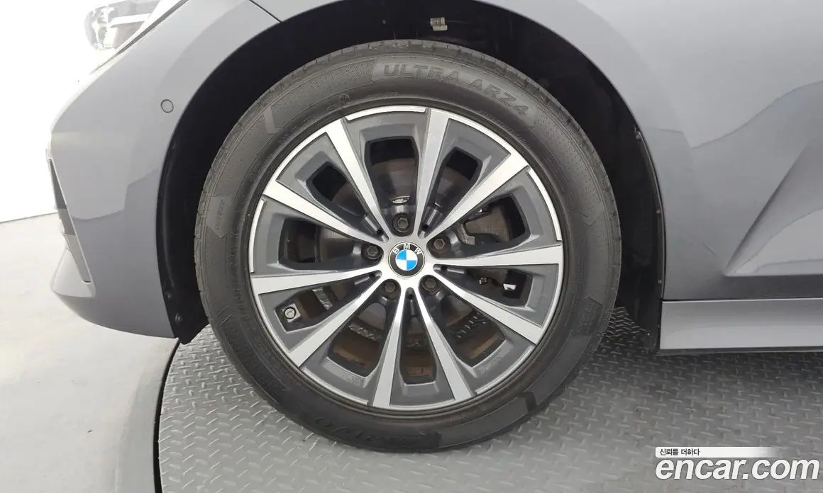 BMW 3 серия 2019 2.0 автомат (гидро), фото 5