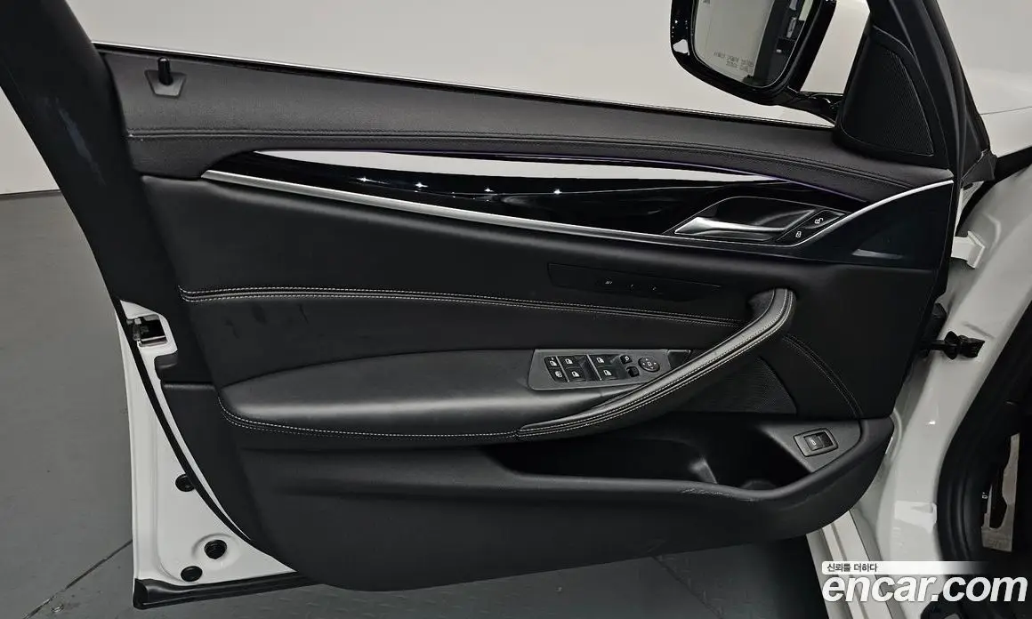 BMW 5 серия 2018 2.0 автомат (гидро), фото 13