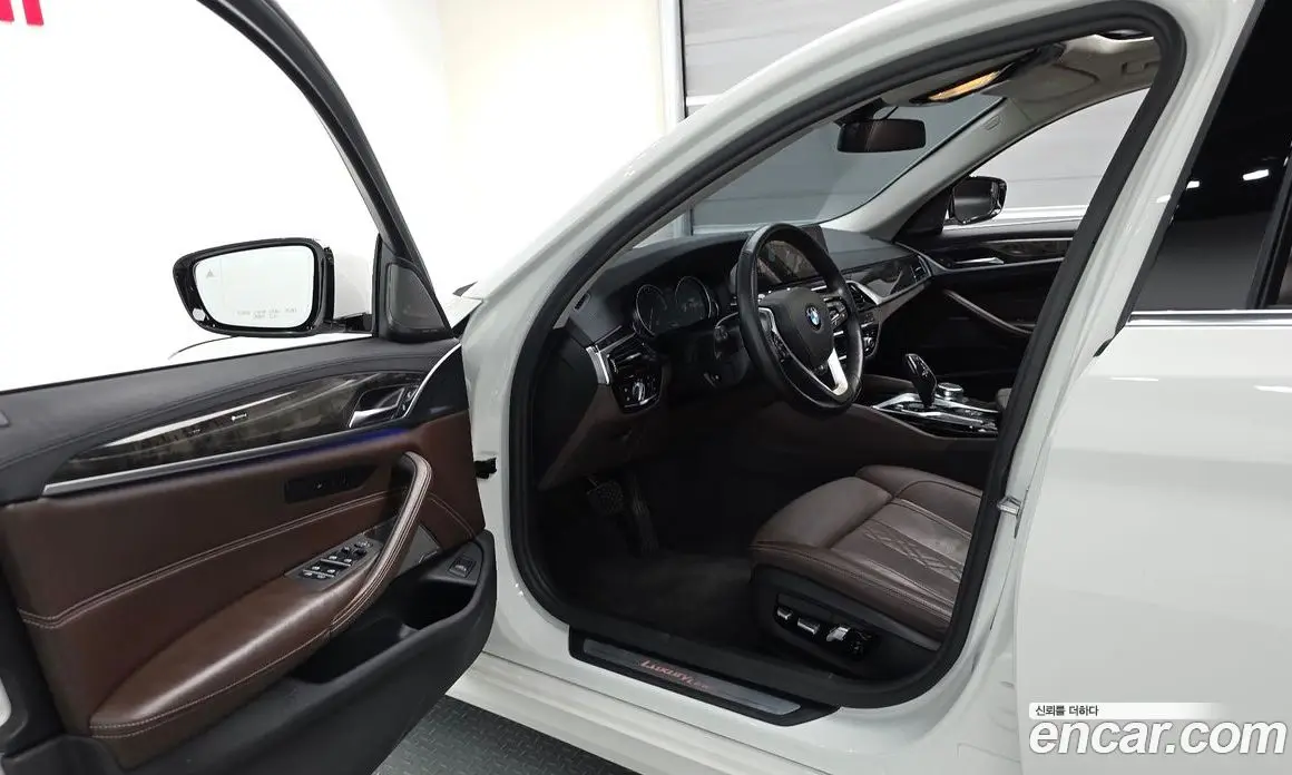 BMW 5 серия 2018 3.0 автомат (гидро), фото 12