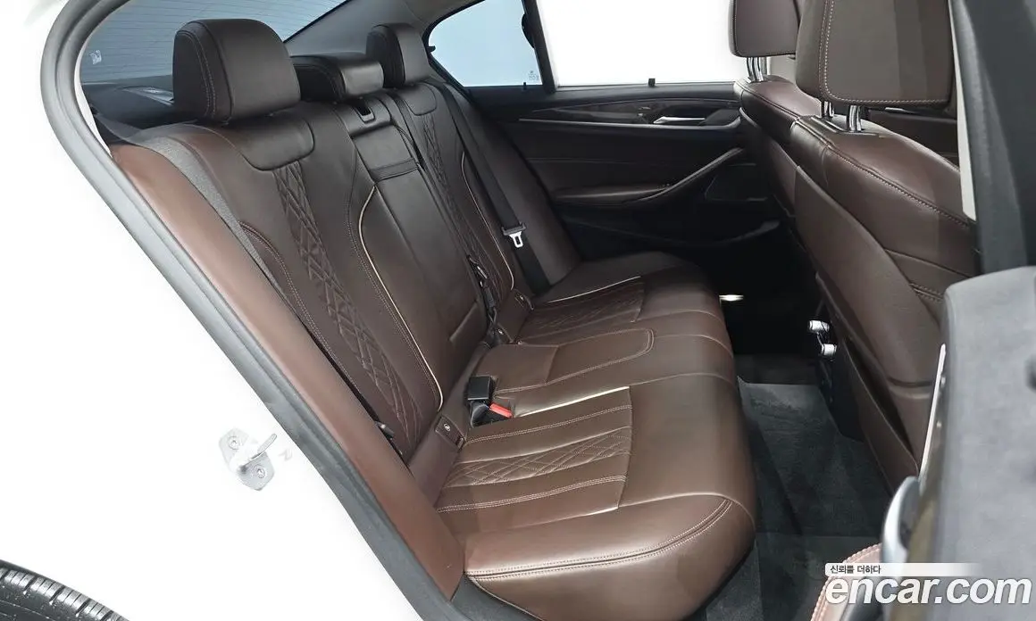 BMW 5 серия 2018 3.0 автомат (гидро), фото 17