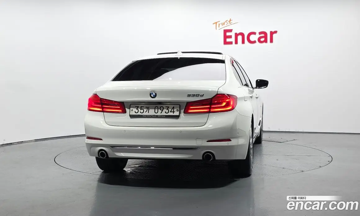 BMW 5 серия 2018 3.0 автомат (гидро), фото 3