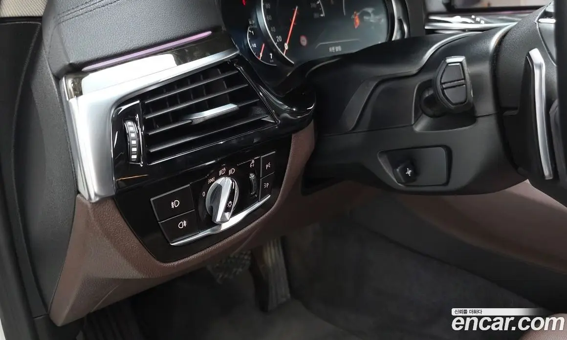 BMW 5 серия 2018 3.0 автомат (гидро), фото 38