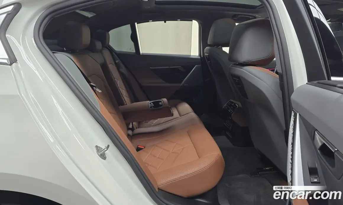 BMW 5 серия 2023 2.0 автомат (гидро), фото 17 BMW 5 серия 2023 2.0 автомат (гидро), фото 17