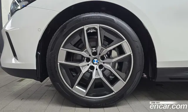 BMW 5 серия 2023 2.0 автомат (гидро), миниатюра 5 BMW 5 серия 2023 2.0 автомат (гидро), миниатюра 5
