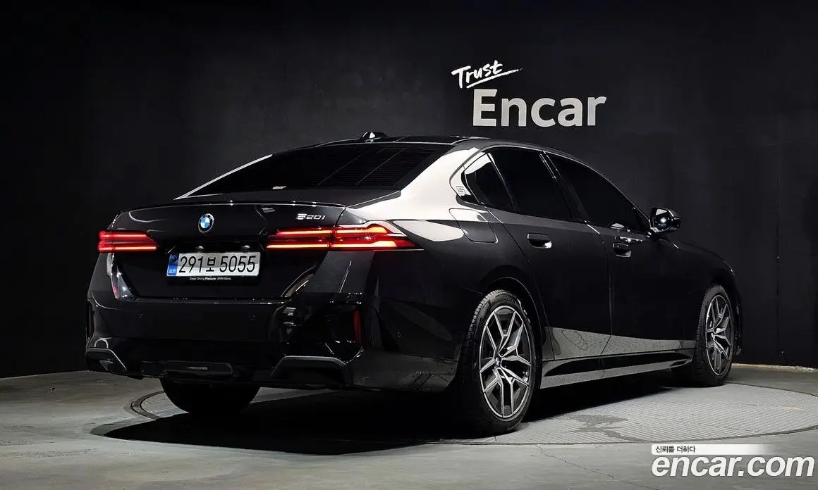 BMW 5 серия 2025 2.0 автомат (гидро), фото 2 BMW 5 серия 2025 2.0 автомат (гидро), фото 2