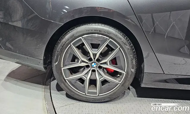 BMW 5 серия 2025 2.0 автомат (гидро), миниатюра 5 BMW 5 серия 2025 2.0 автомат (гидро), миниатюра 5
