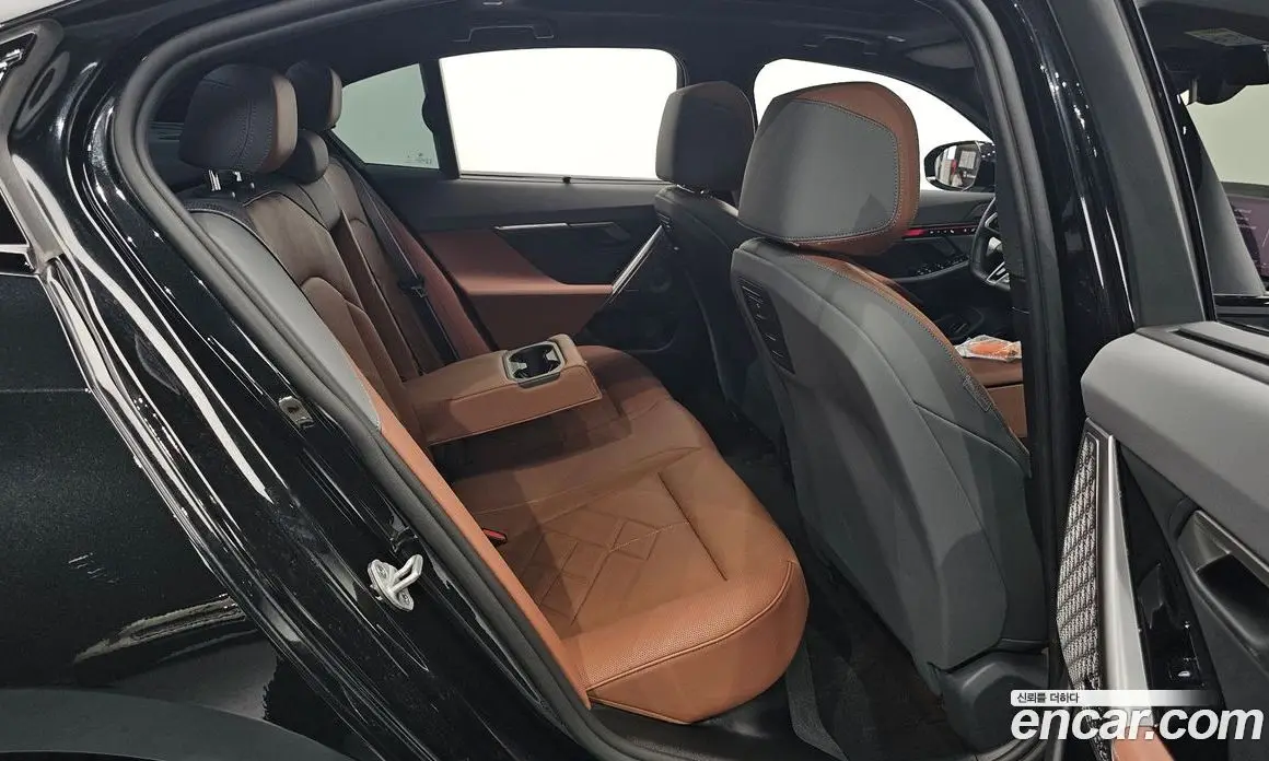 BMW 5 серия 2025 2.0 автомат (гидро), фото 15 BMW 5 серия 2025 2.0 автомат (гидро), фото 15