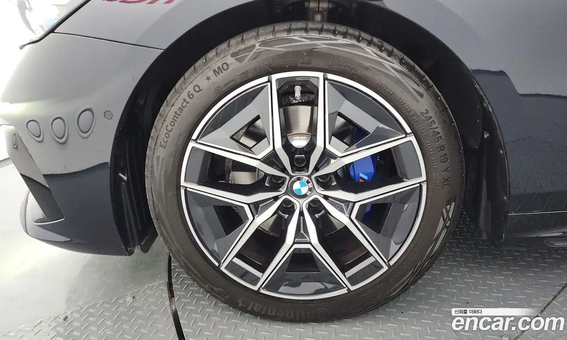 BMW 5 серия 2025 2.0 автомат (гидро), фото 5 BMW 5 серия 2025 2.0 автомат (гидро), фото 5