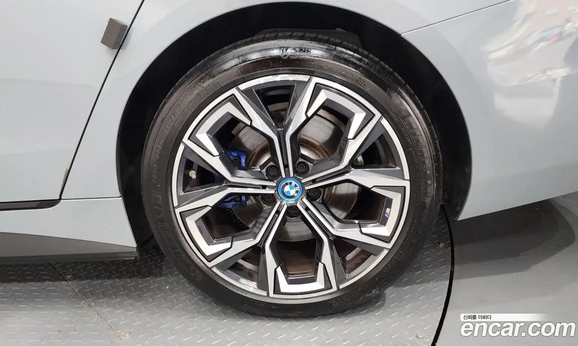 BMW i4 2022 0.2 автомат (гидро), фото 7