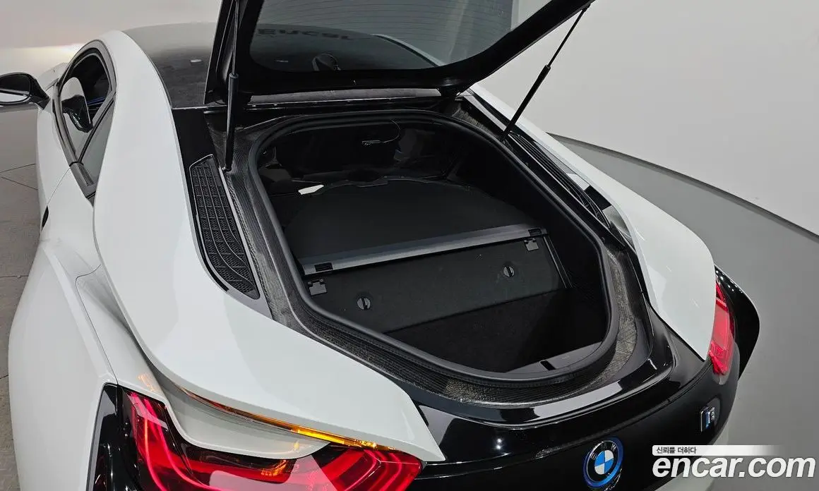 BMW i8 2016 1.5 автомат (гидро), фото 25 BMW i8 2016 1.5 автомат (гидро), фото 25