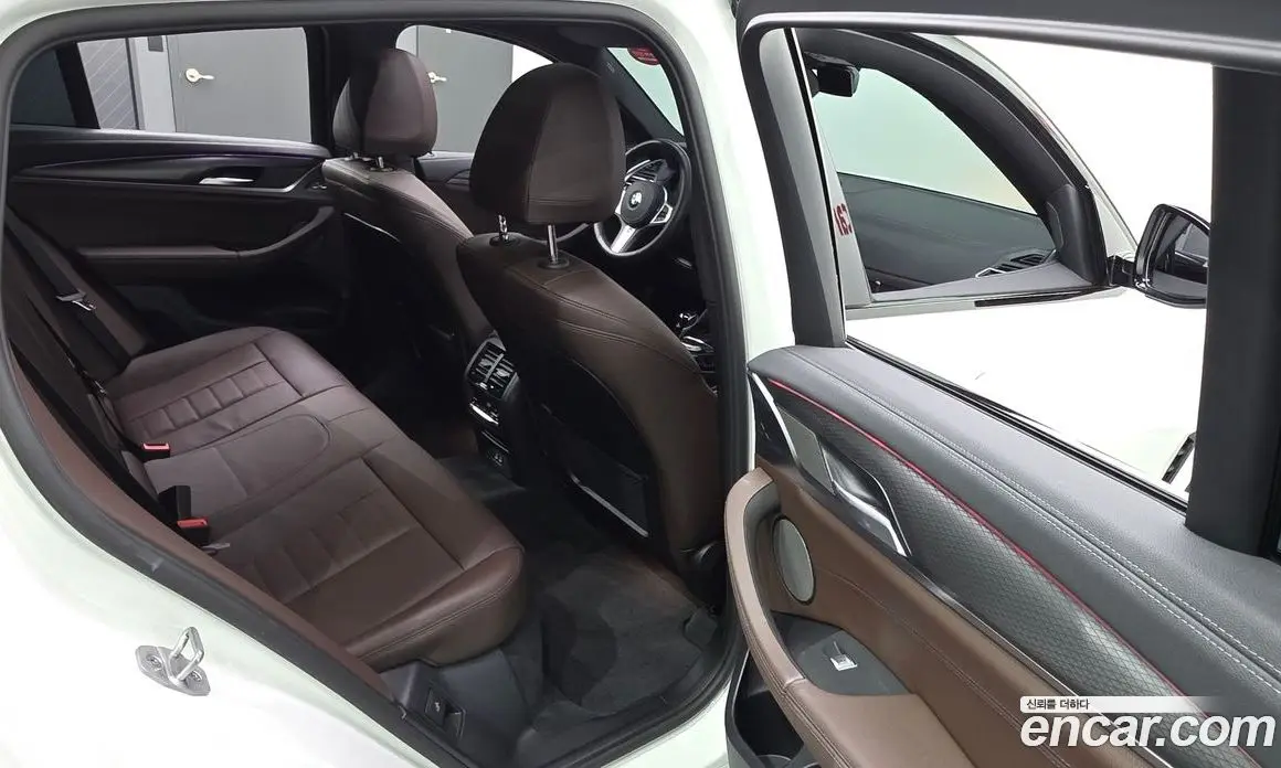BMW X4 2025 2.0 автомат (гидро), фото 17 BMW X4 2025 2.0 автомат (гидро), фото 17