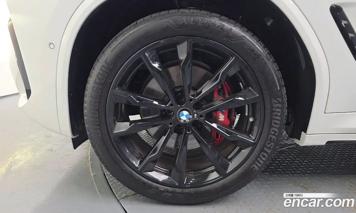 BMW X4 2025 2.0 автомат (гидро), фото 5 BMW X4 2025 2.0 автомат (гидро), фото 5