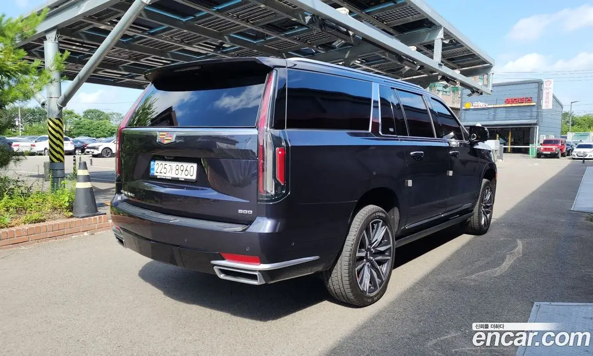 Cadillac Escalade 2022 6.2 автомат (гидро), фото 2 Cadillac Escalade 2022 6.2 автомат (гидро), фото 2