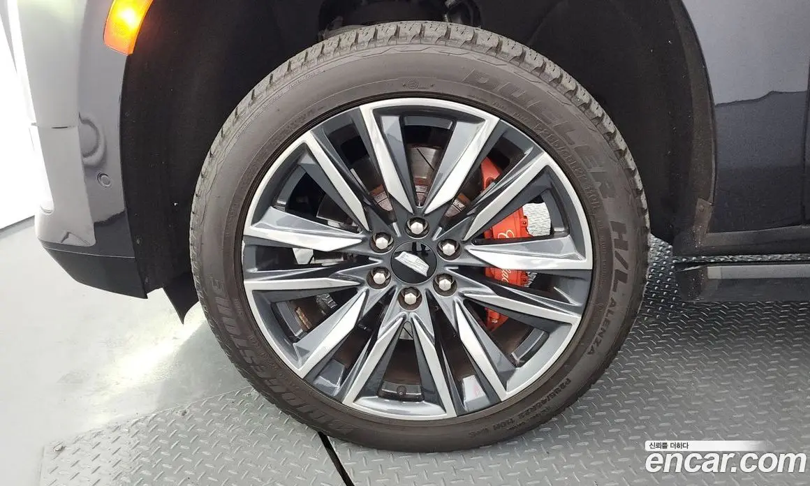 Cadillac Escalade 2022 6.2 автомат (гидро), фото 5 Cadillac Escalade 2022 6.2 автомат (гидро), фото 5