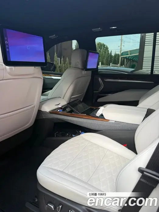 Cadillac Escalade 2025 6.2 автомат (гидро), миниатюра 1 Cadillac Escalade 2025 6.2 автомат (гидро), миниатюра 1