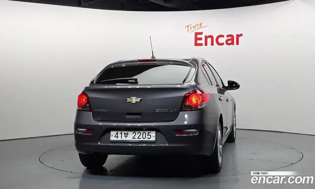 Chevrolet Cruze 2011 1.8 автомат (гидро), миниатюра 4 Chevrolet Cruze 2011 1.8 автомат (гидро), миниатюра 4