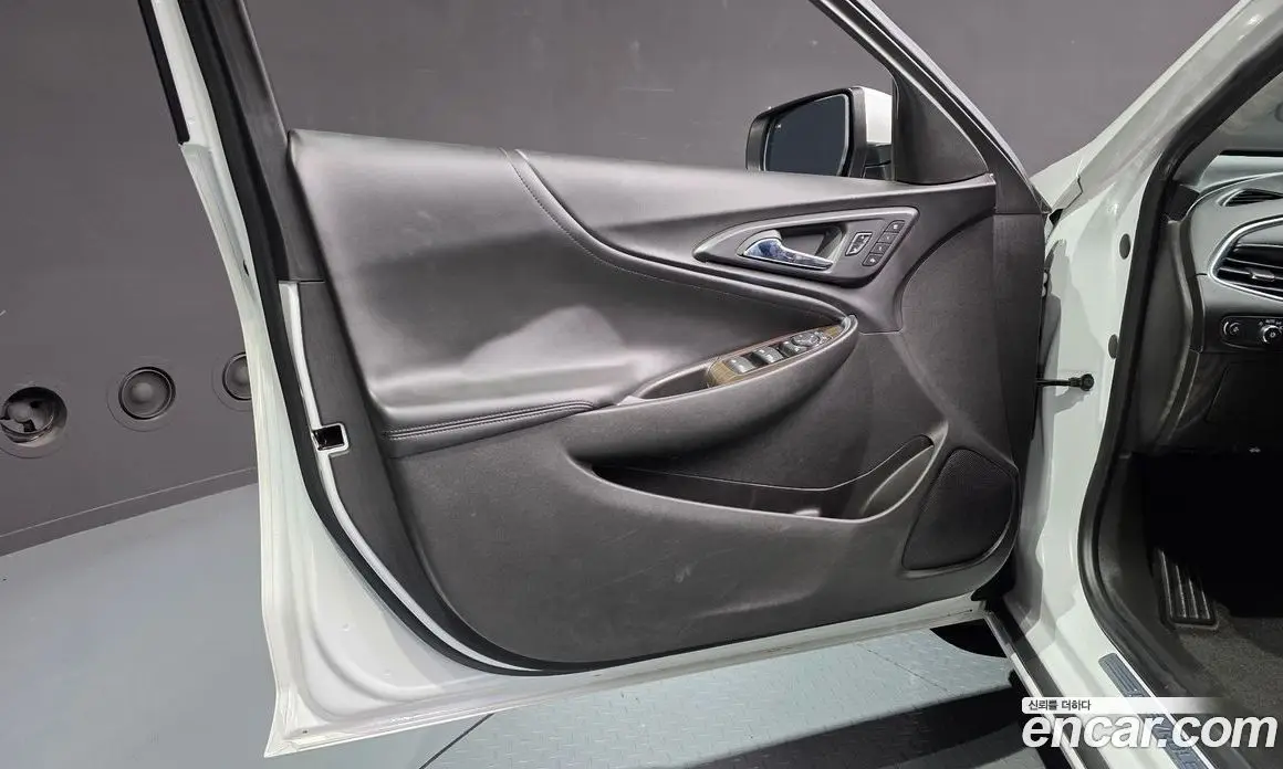 Chevrolet Malibu 2016 2.0 автомат (гидро), фото 14