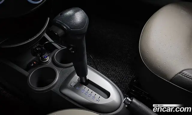 Chevrolet Spark 2012 1.0 автомат (гидро), миниатюра 12