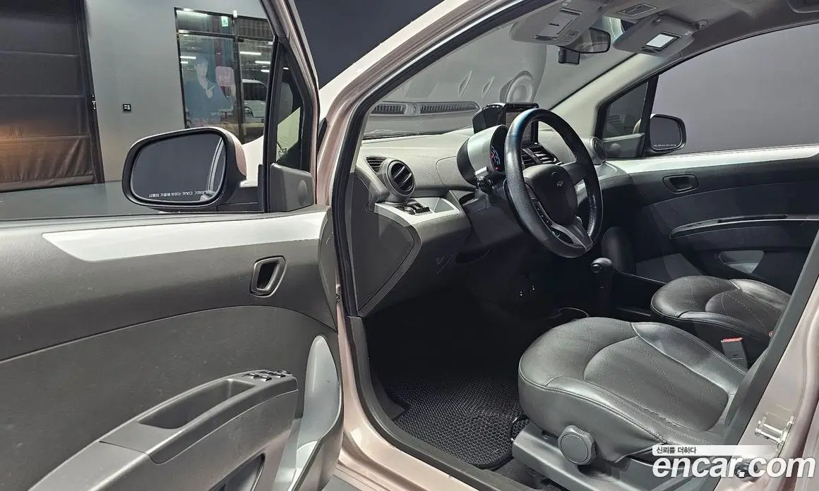 Chevrolet Spark 2013 1.0 автомат (гидро), фото 10 Chevrolet Spark 2013 1.0 автомат (гидро), фото 10