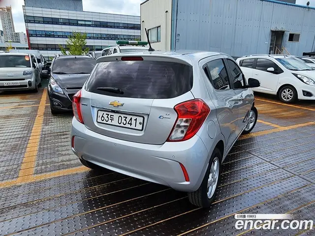 Chevrolet Spark 2015 1.0 автомат (гидро), миниатюра 2