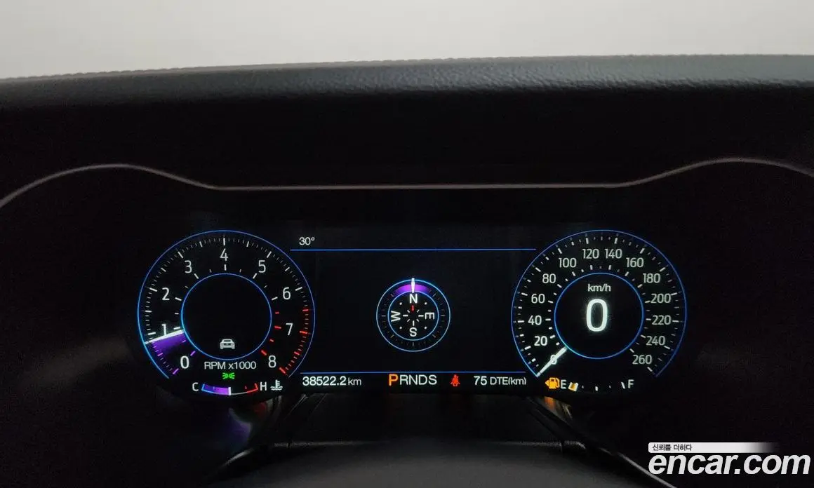Ford Mustang 2019 2.3 автомат (гидро), фото 11