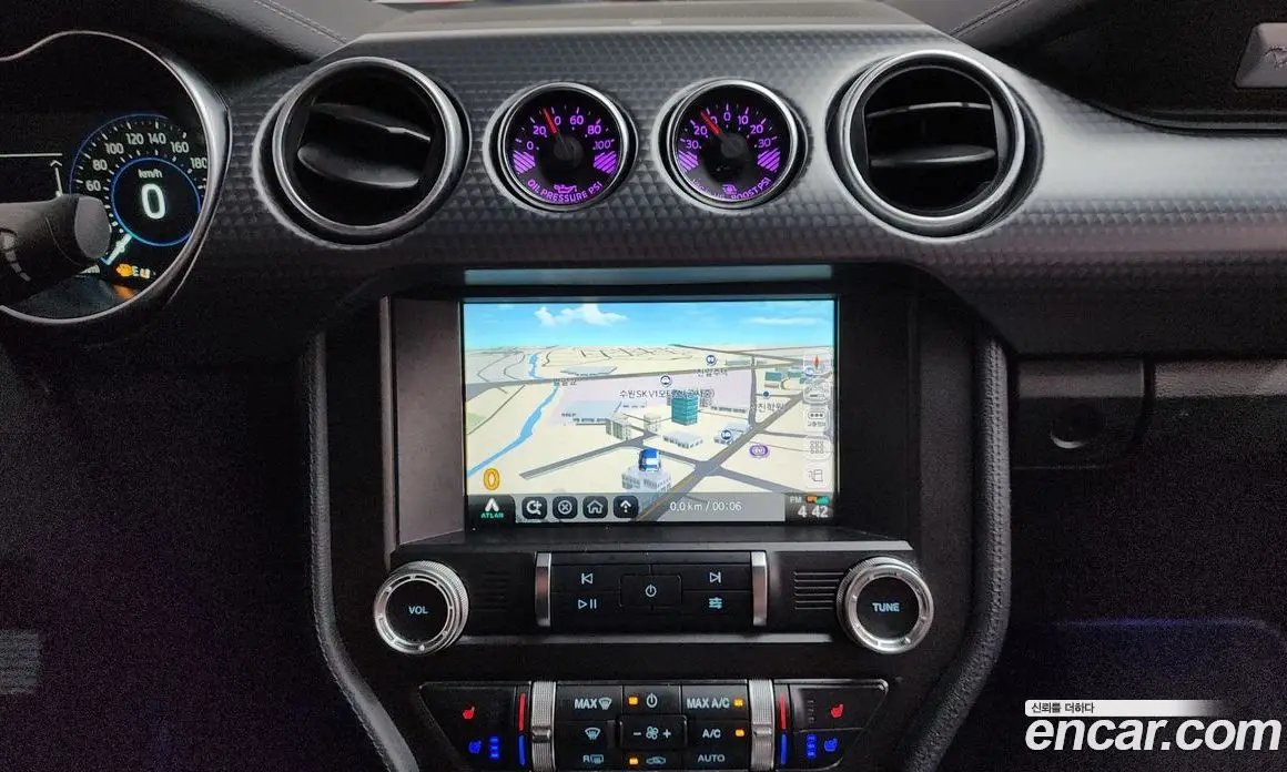 Ford Mustang 2019 2.3 автомат (гидро), фото 18