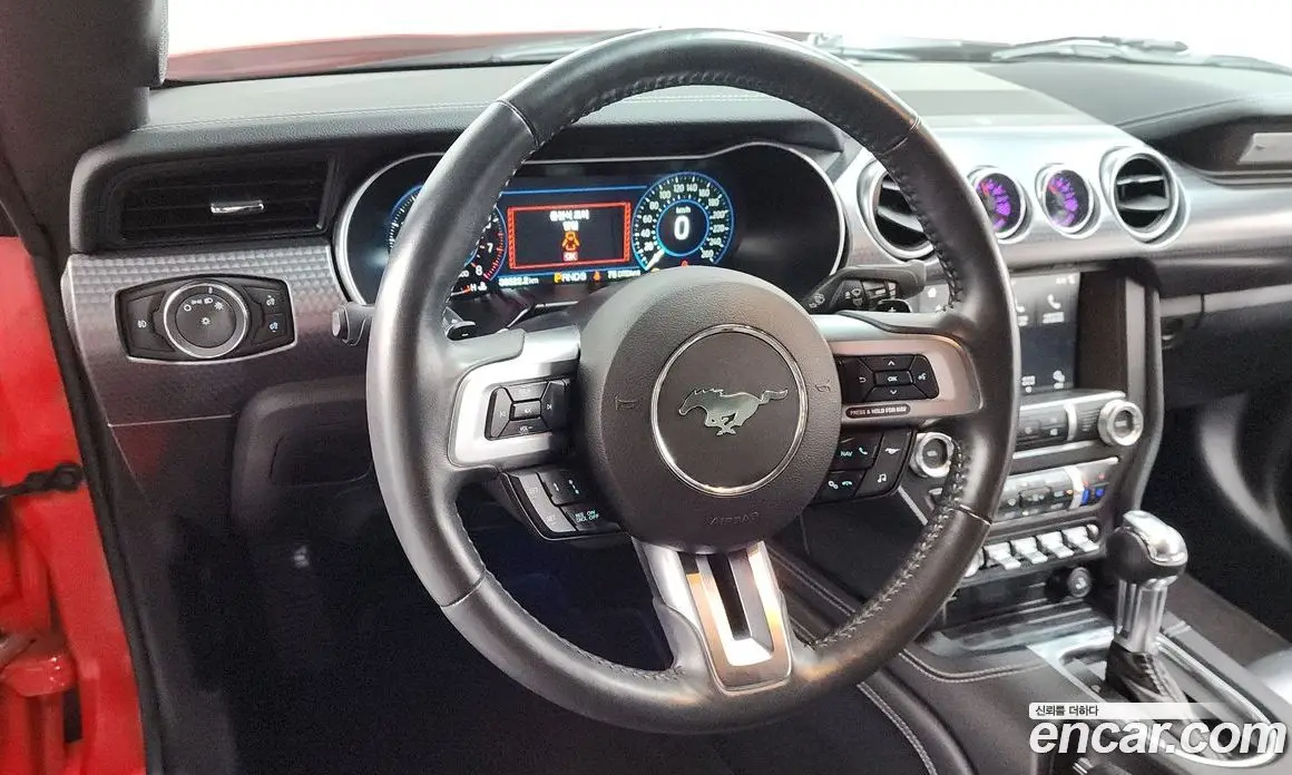 Ford Mustang 2019 2.3 автомат (гидро), фото 19