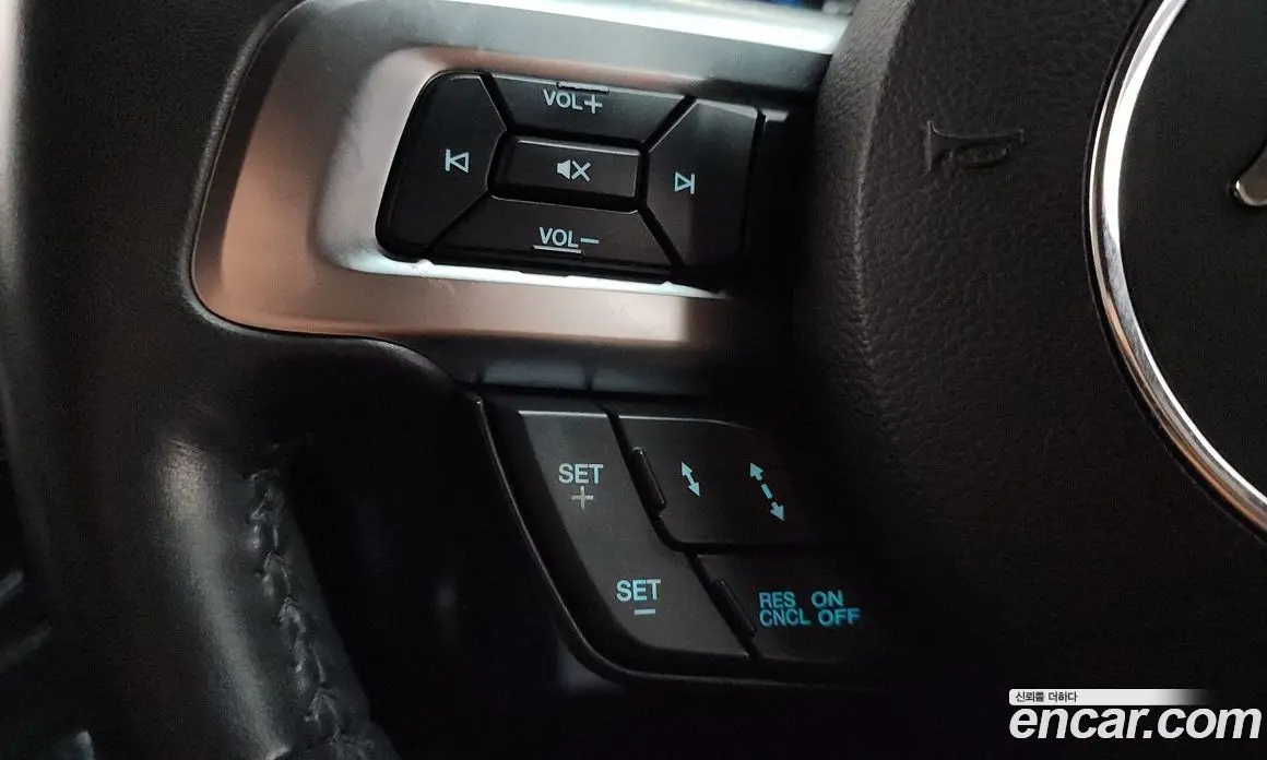 Ford Mustang 2019 2.3 автомат (гидро), фото 21