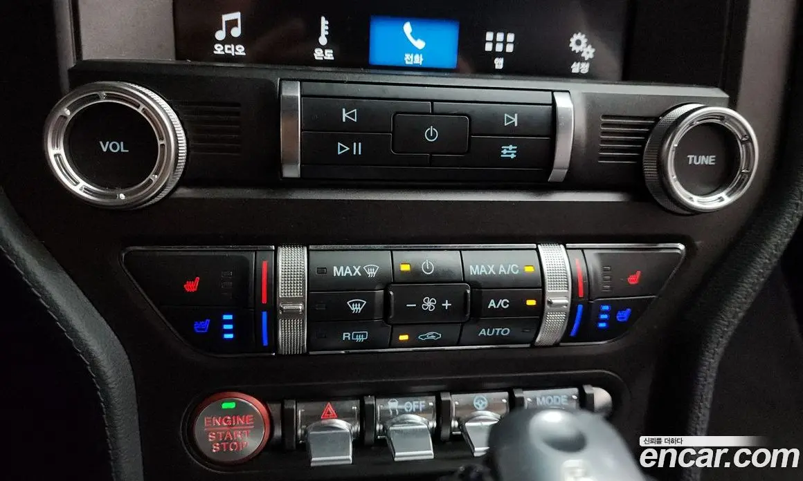 Ford Mustang 2019 2.3 автомат (гидро), фото 24