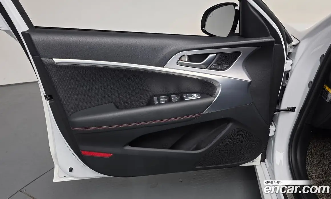 Genesis G70 2019 2.0 автомат (гидро), фото 13 Genesis G70 2019 2.0 автомат (гидро), фото 13