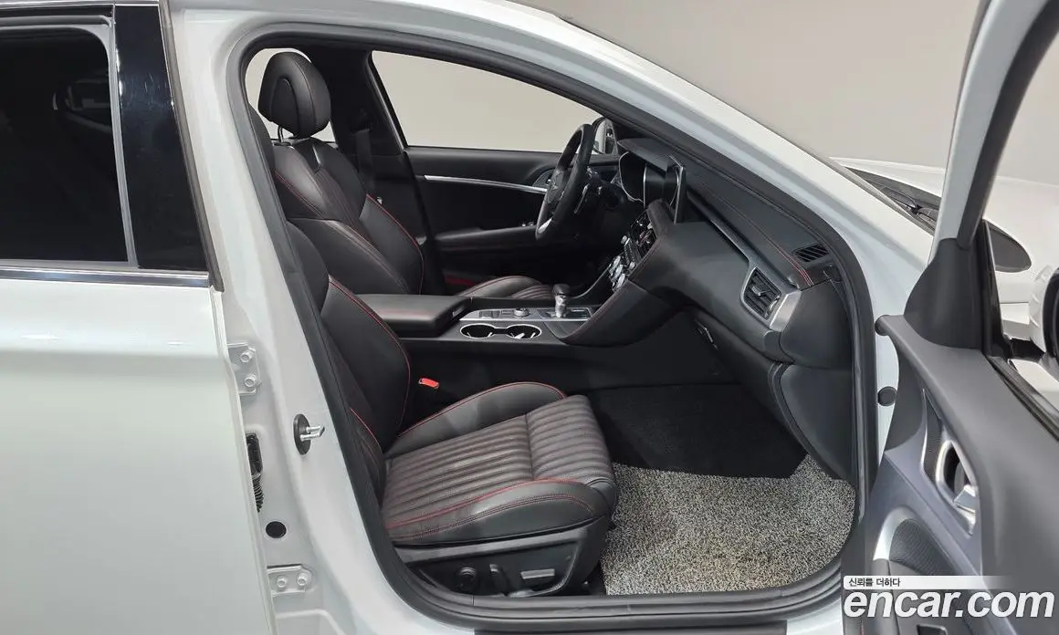 Genesis G70 2019 2.0 автомат (гидро), фото 16 Genesis G70 2019 2.0 автомат (гидро), фото 16