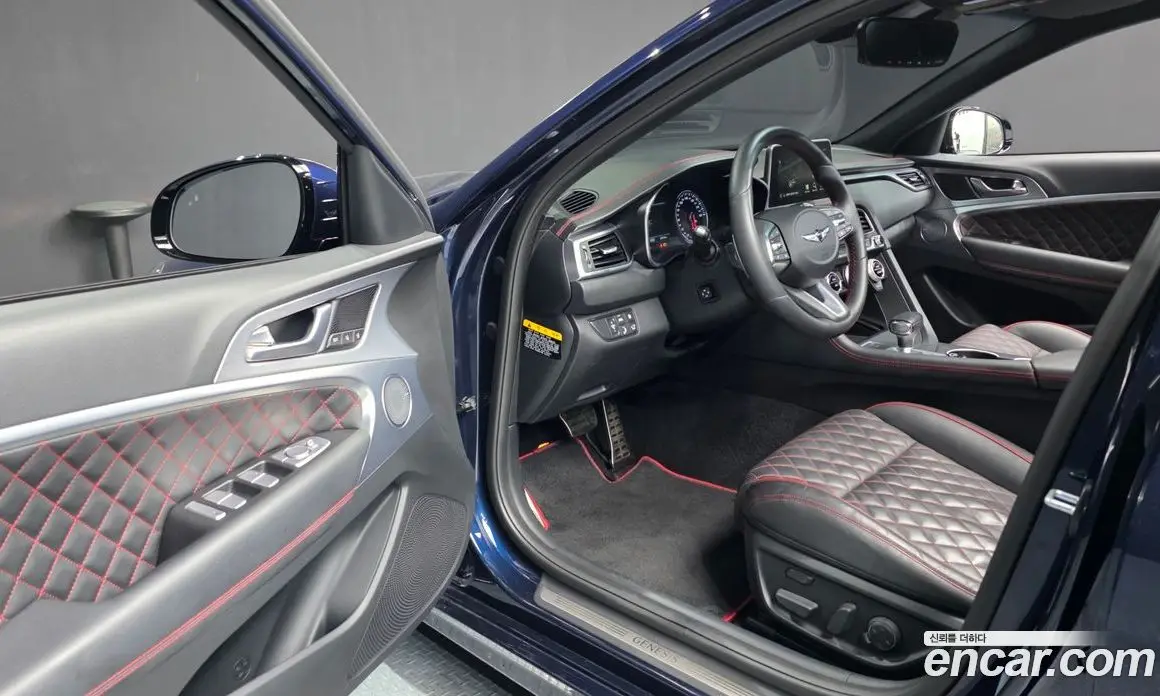 Genesis G70 2019 2.0 автомат (гидро), фото 13 Genesis G70 2019 2.0 автомат (гидро), фото 13