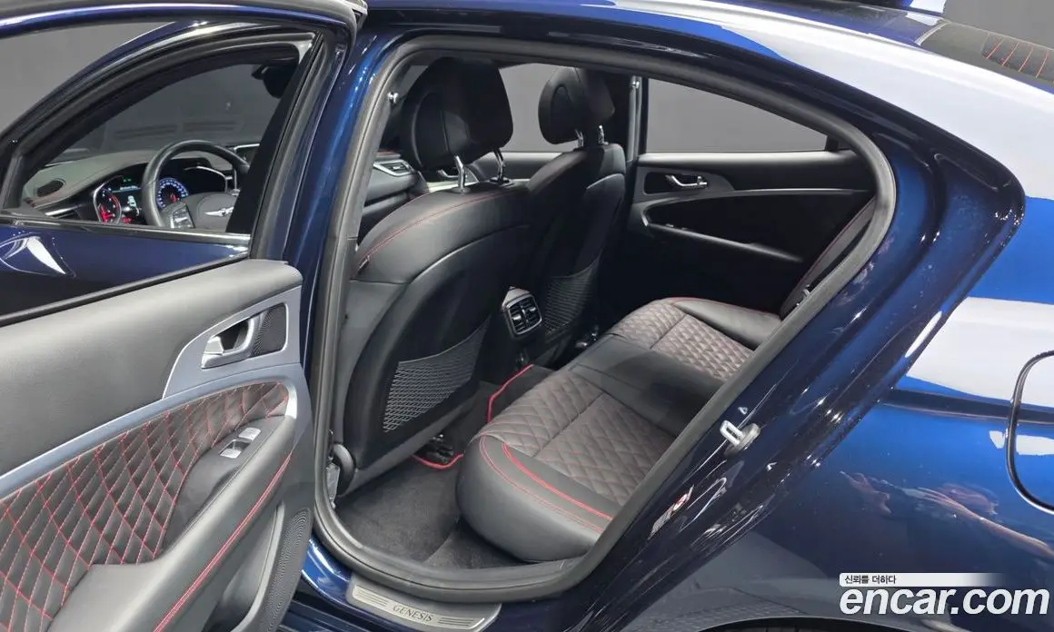 Genesis G70 2019 2.0 автомат (гидро), фото 16 Genesis G70 2019 2.0 автомат (гидро), фото 16