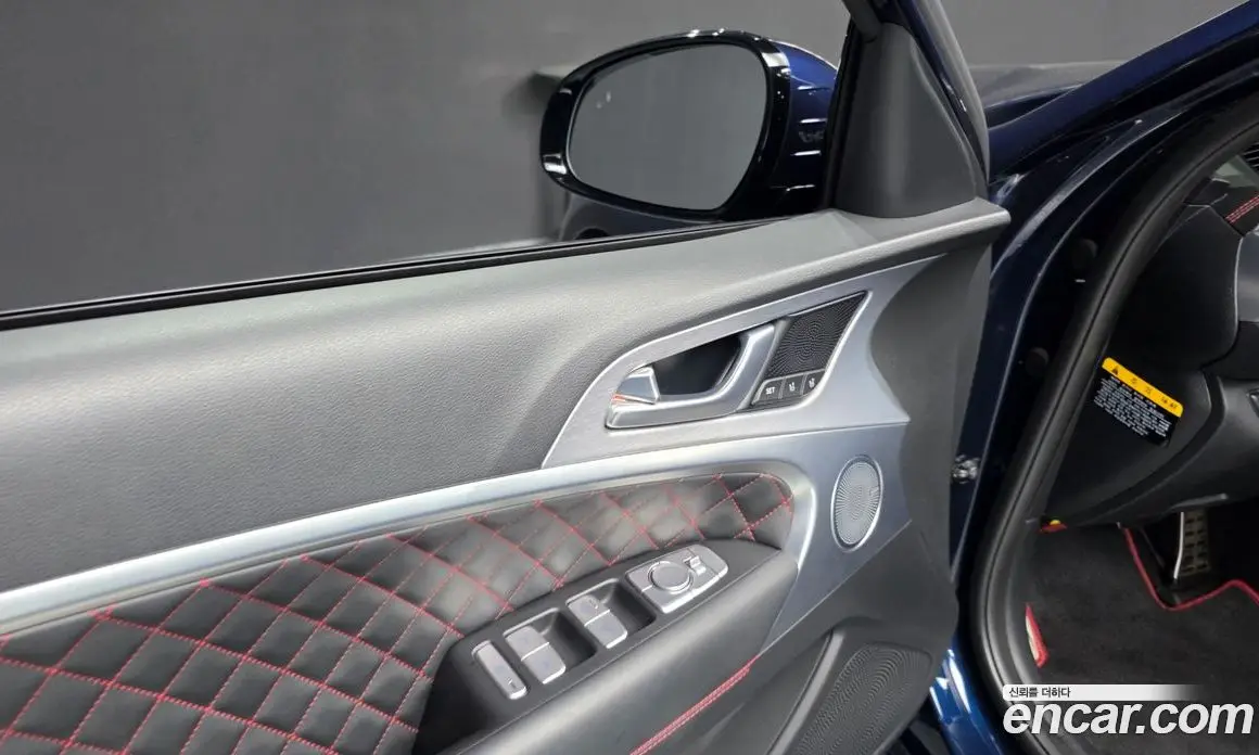 Genesis G70 2019 2.0 автомат (гидро), фото 27 Genesis G70 2019 2.0 автомат (гидро), фото 27