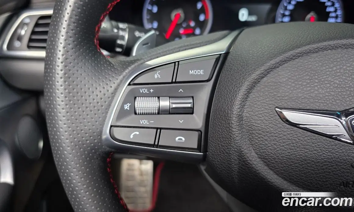 Genesis G70 2019 2.0 автомат (гидро), фото 28 Genesis G70 2019 2.0 автомат (гидро), фото 28