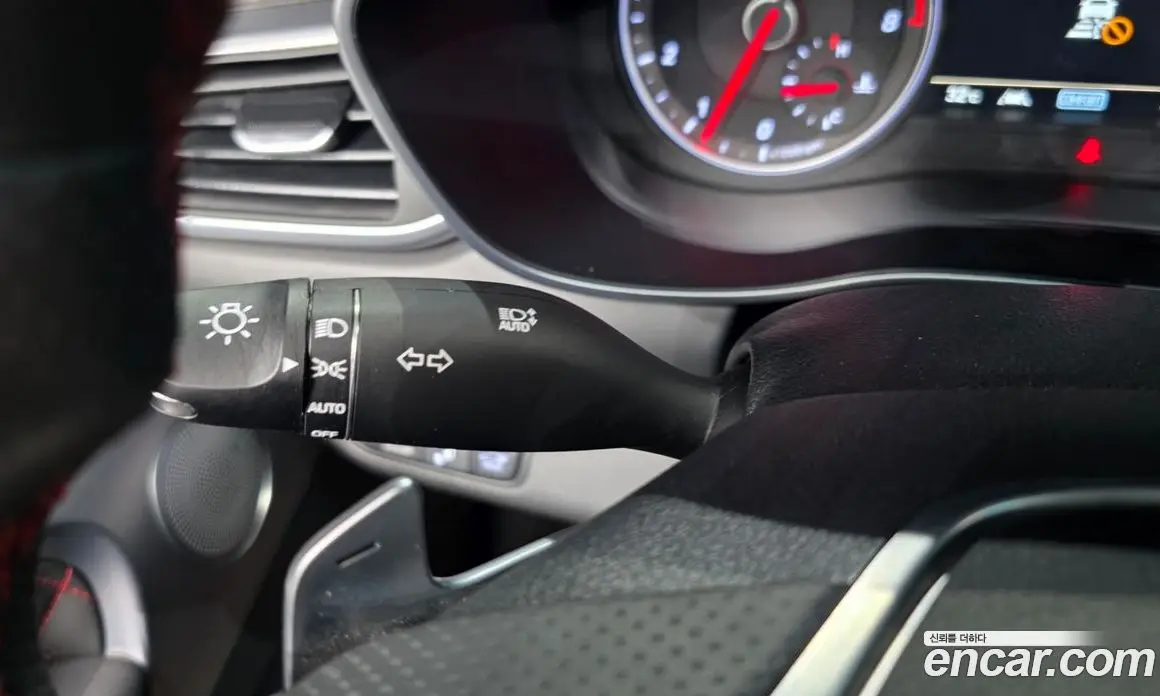 Genesis G70 2019 2.0 автомат (гидро), фото 34 Genesis G70 2019 2.0 автомат (гидро), фото 34