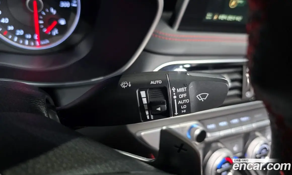 Genesis G70 2019 2.0 автомат (гидро), фото 38 Genesis G70 2019 2.0 автомат (гидро), фото 38