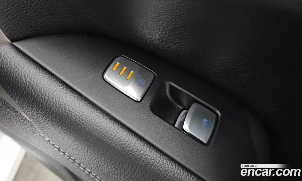 Genesis G70 2020 2.0 автомат (гидро), фото 32 Genesis G70 2020 2.0 автомат (гидро), фото 32