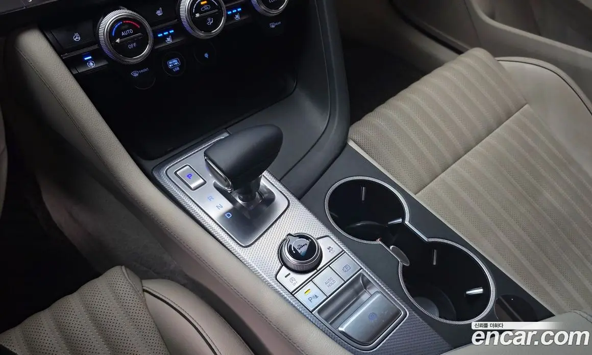 Genesis G70 2022 2.0 автомат (гидро), фото 12 Genesis G70 2022 2.0 автомат (гидро), фото 12