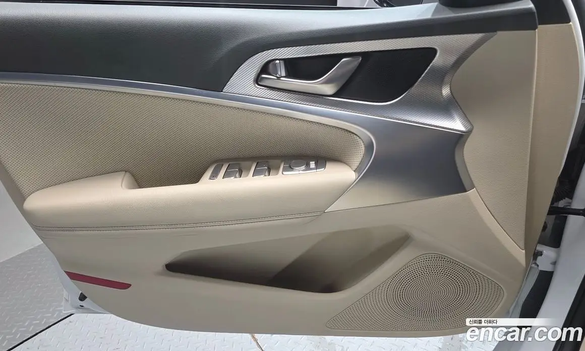 Genesis G70 2022 2.0 автомат (гидро), фото 14 Genesis G70 2022 2.0 автомат (гидро), фото 14