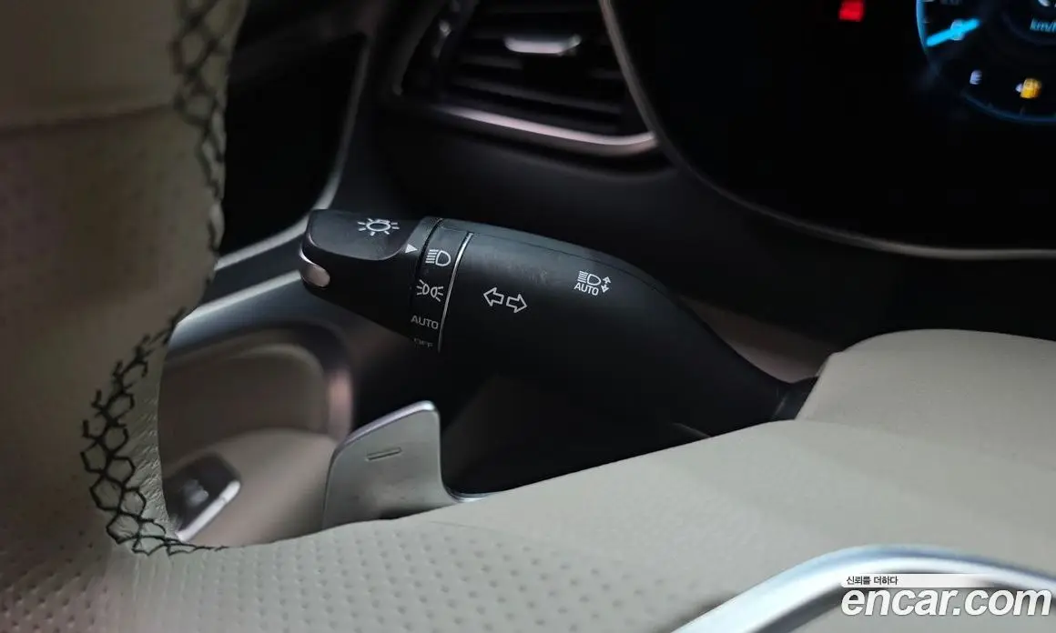 Genesis G70 2022 2.0 автомат (гидро), фото 27 Genesis G70 2022 2.0 автомат (гидро), фото 27